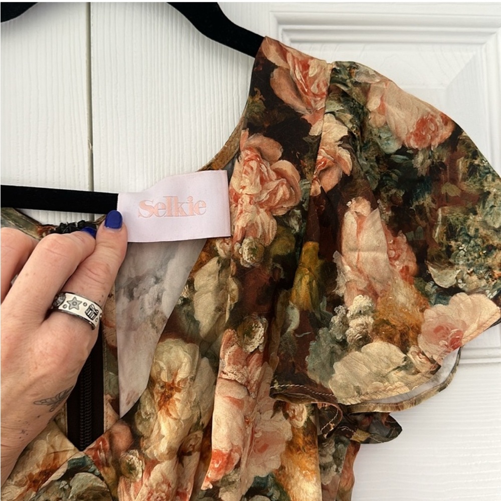 Selkie Floral Dress in Cottage Cravings size XS flutter sleeve 100% silk - Picture 2 of 8
